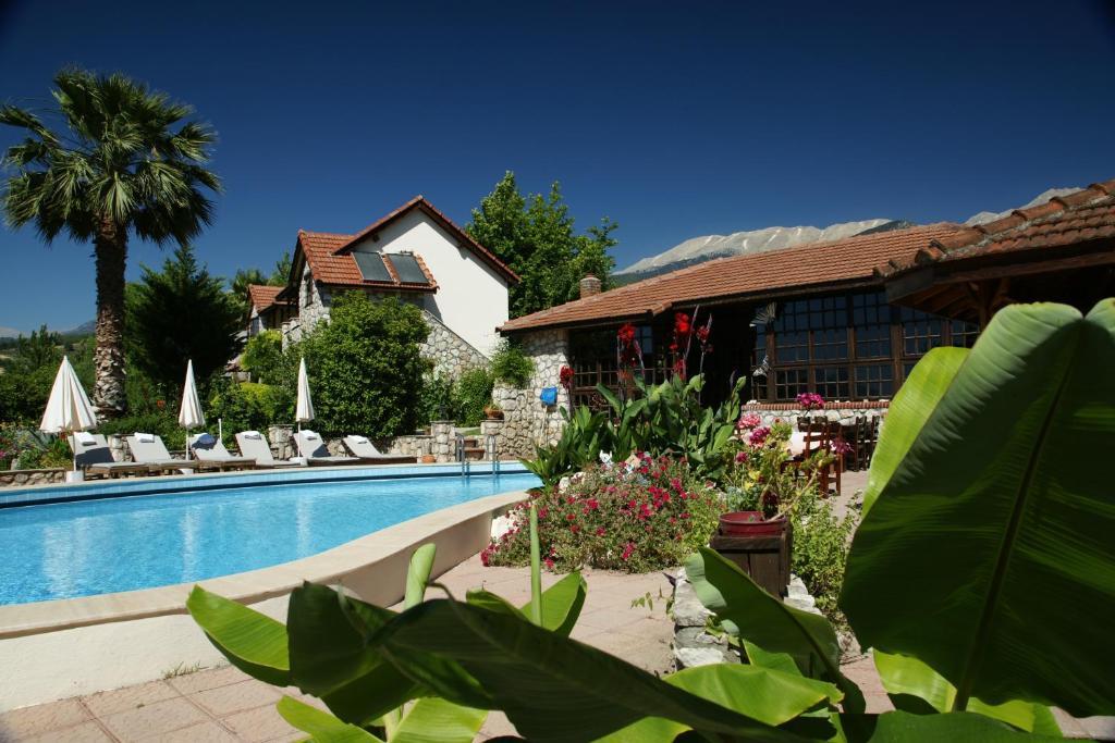 Mountain Lodge Hotel Doger Koyu Ngoại thất bức ảnh
